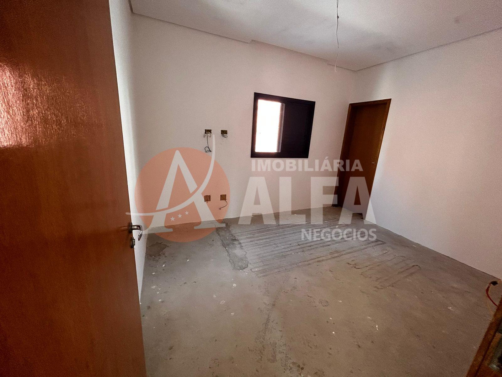 Casa à venda com 5 quartos, 220m² - Foto 14