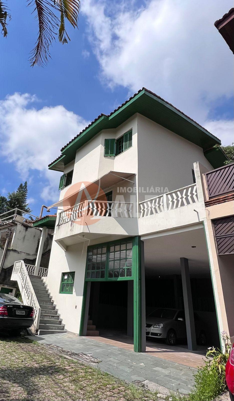 Casa com 3 Dormitórios - Condomínio Petit Village - COTIA/SP