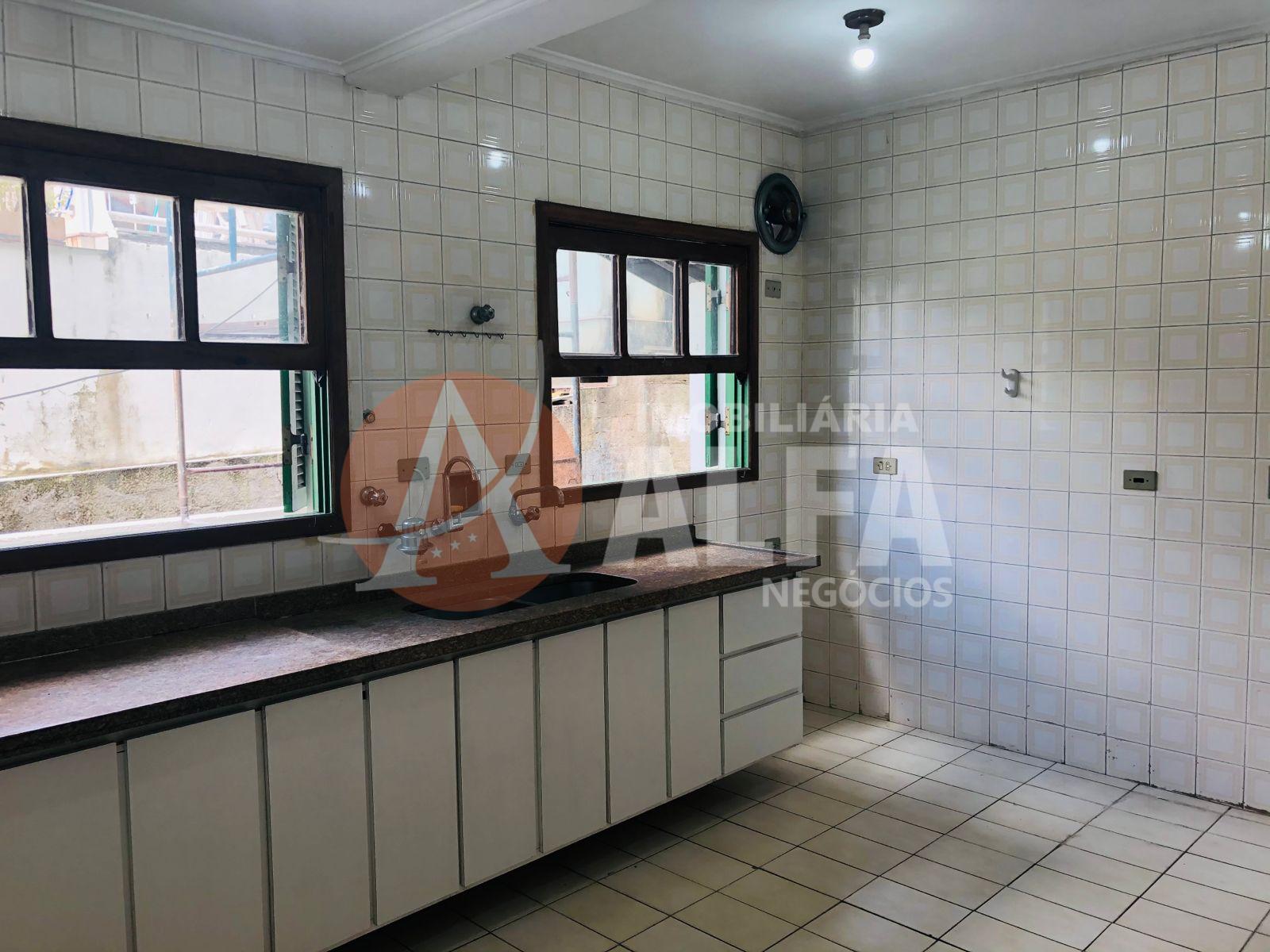 Casa com 3 Dormitórios - Condomínio Petit Village - COTIA/SP