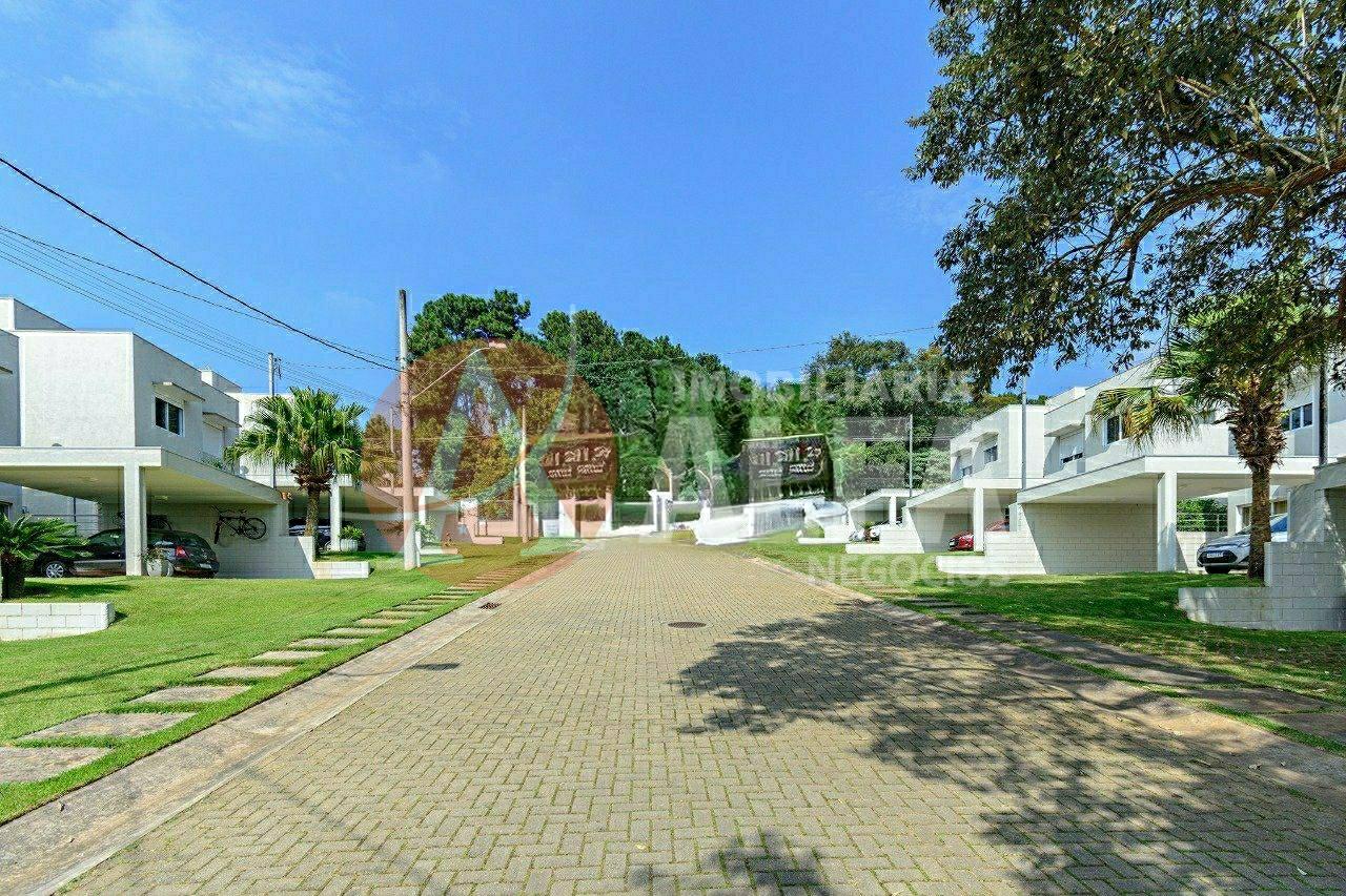 Casa com 3 Suites - Condomínio vila Cambará - Jardim Pioneira Cotia - SP