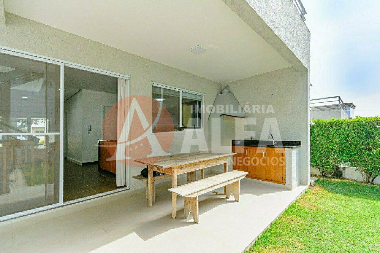 Casa com 3 Suites - Condomínio vila Cambará - Jardim Pioneira Cotia - SP