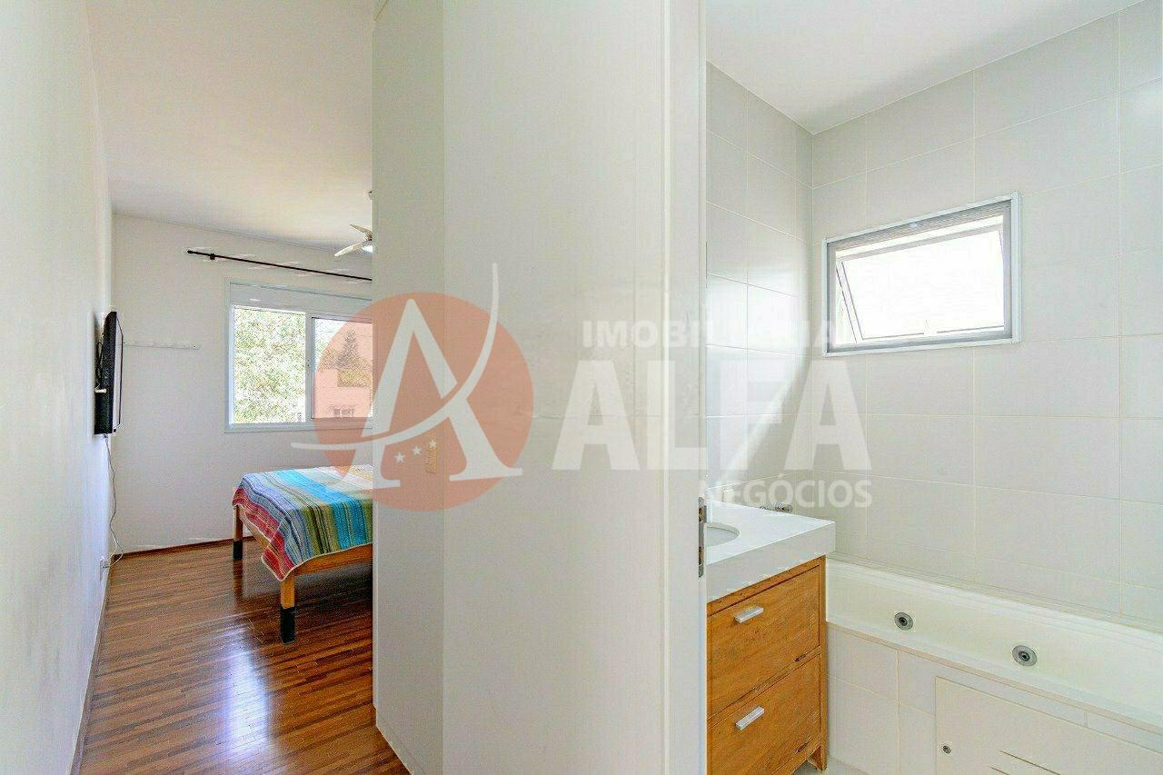 Casa com 3 Suites - Condomínio vila Cambará - Jardim Pioneira Cotia - SP