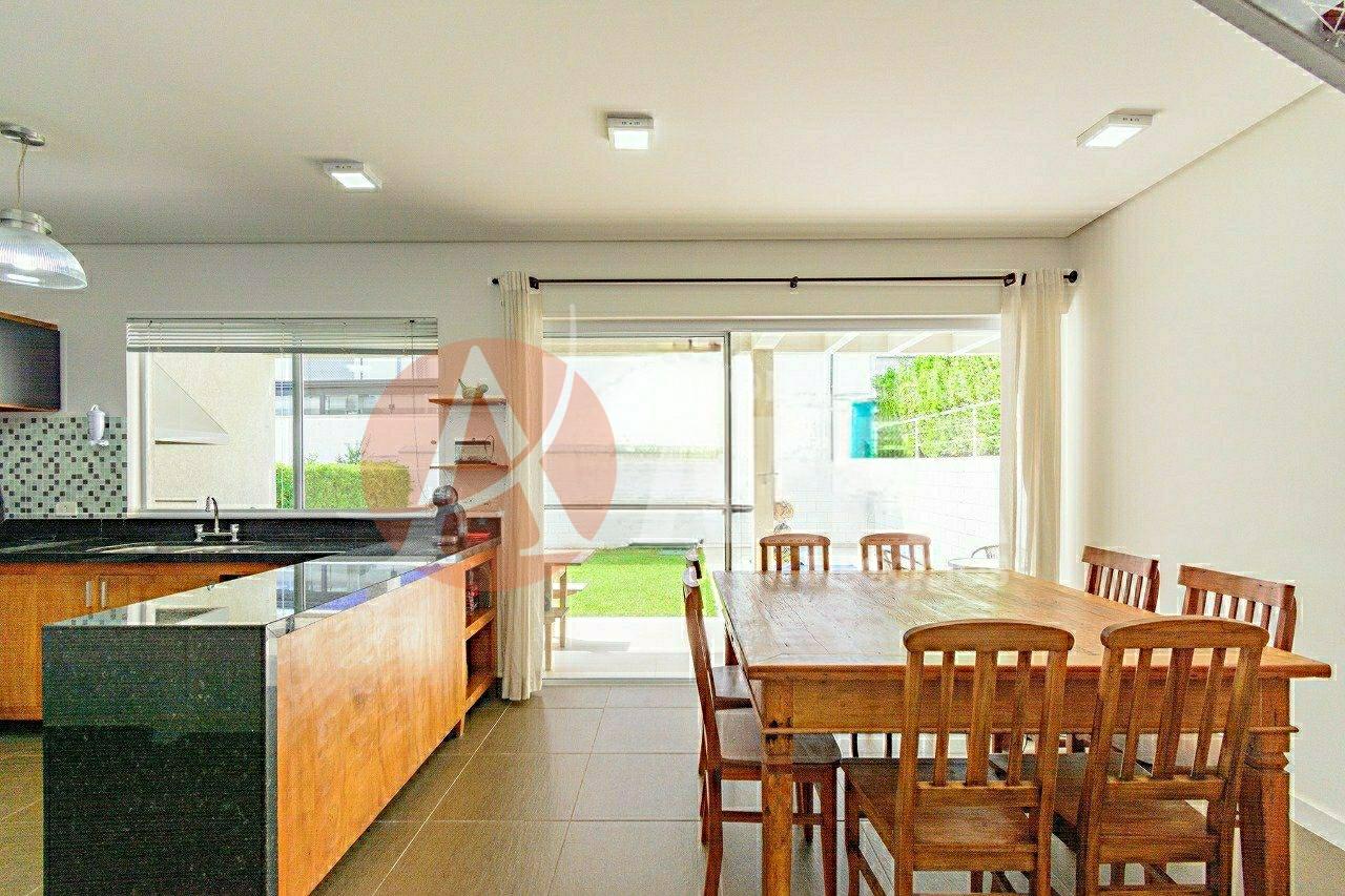 Casa com 3 Suites - Condomínio vila Cambará - Jardim Pioneira Cotia - SP