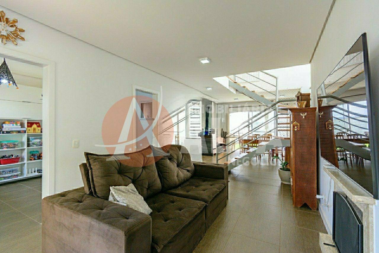 Casa com 3 Suites - Condomínio vila Cambará - Jardim Pioneira Cotia - SP