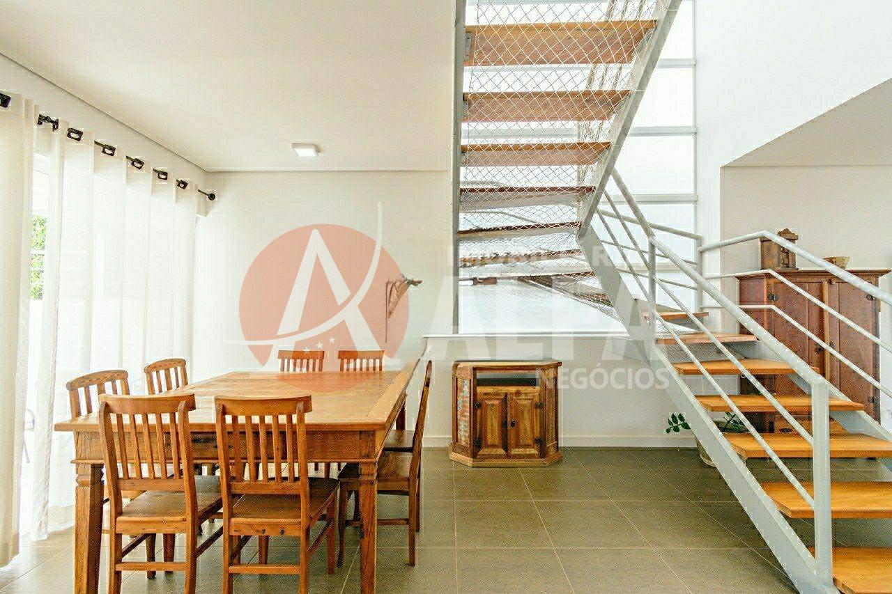 Casa com 3 Suites - Condomínio vila Cambará - Jardim Pioneira Cotia - SP