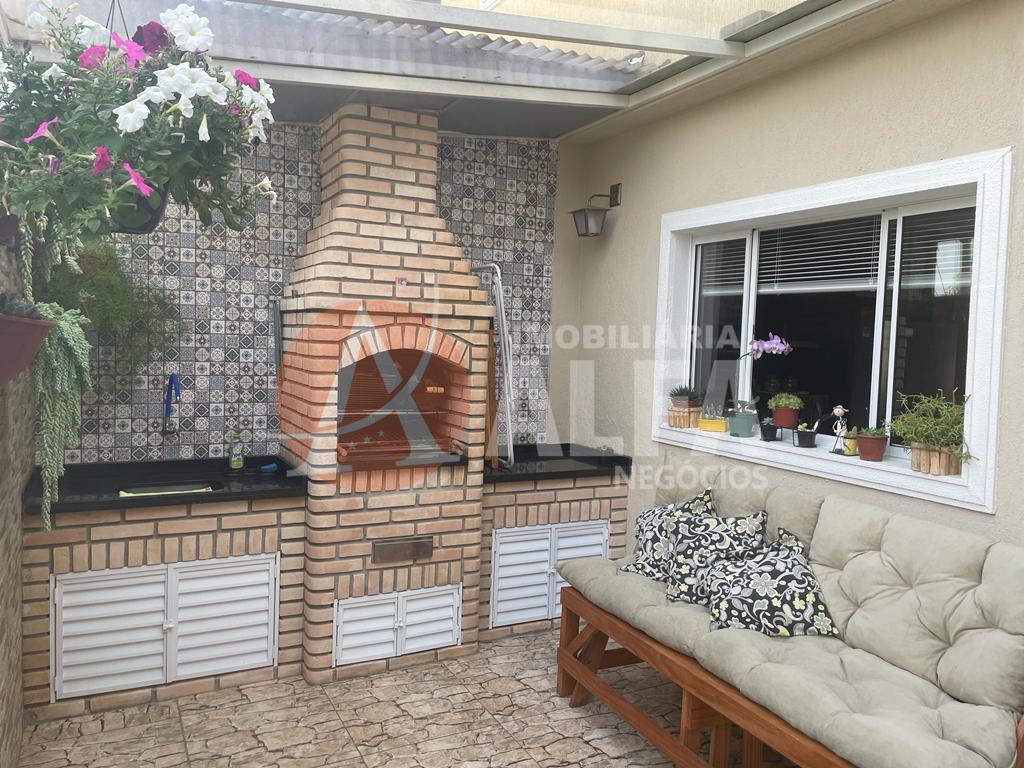 Casa com 2 Suites Condomínio Ipê Amarelo -  Chácara Pavoeiro - Cotia - SP
