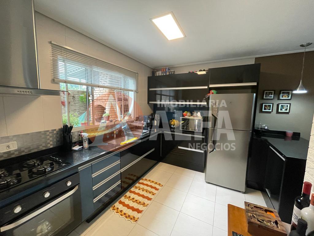 Casa com 2 Suites Condomínio Ipê Amarelo -  Chácara Pavoeiro - Cotia - SP