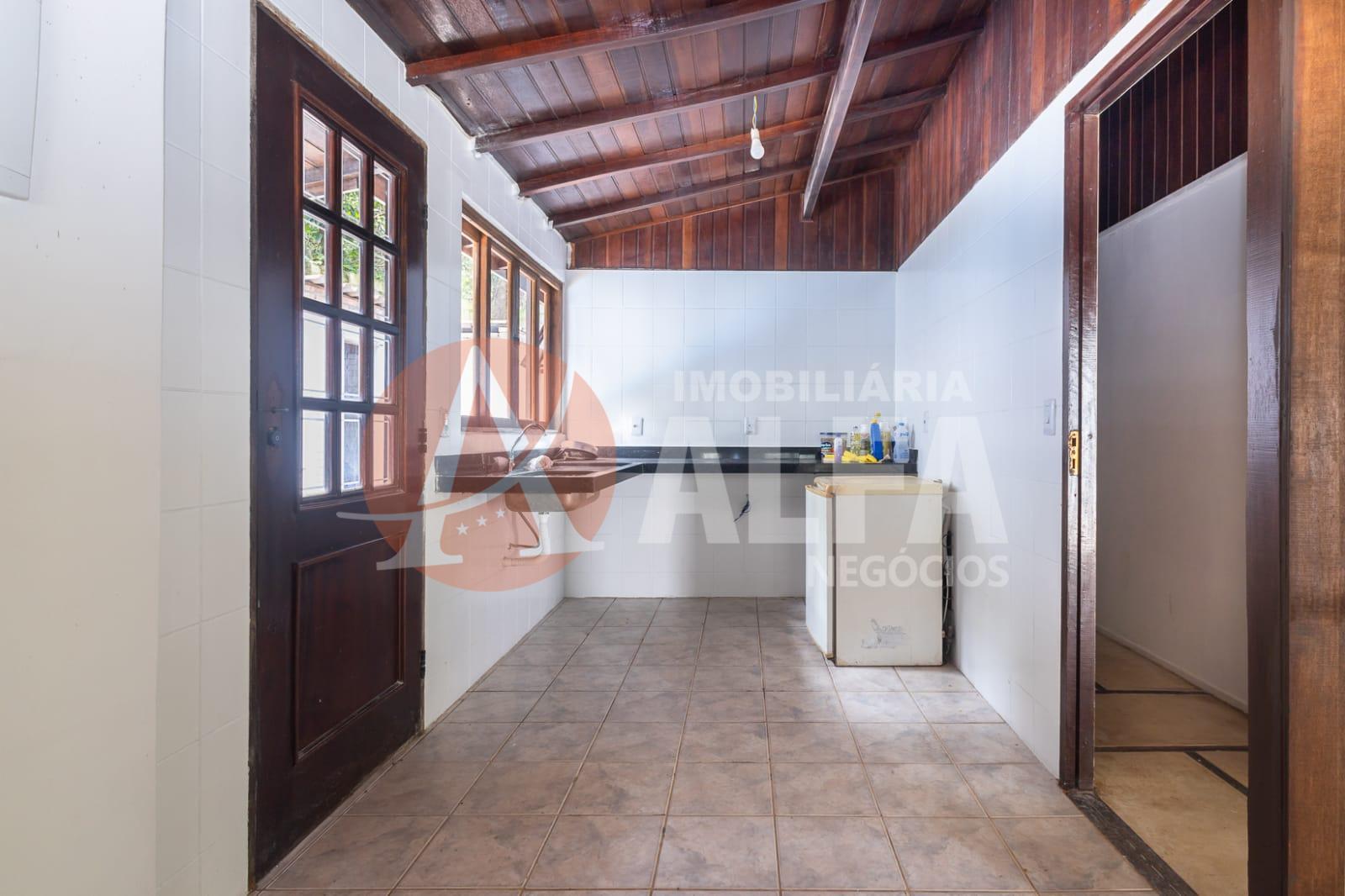 Casa com 3 Dormitórios - Condomínio Carneiro Viana - Pitas - Cotia/SP