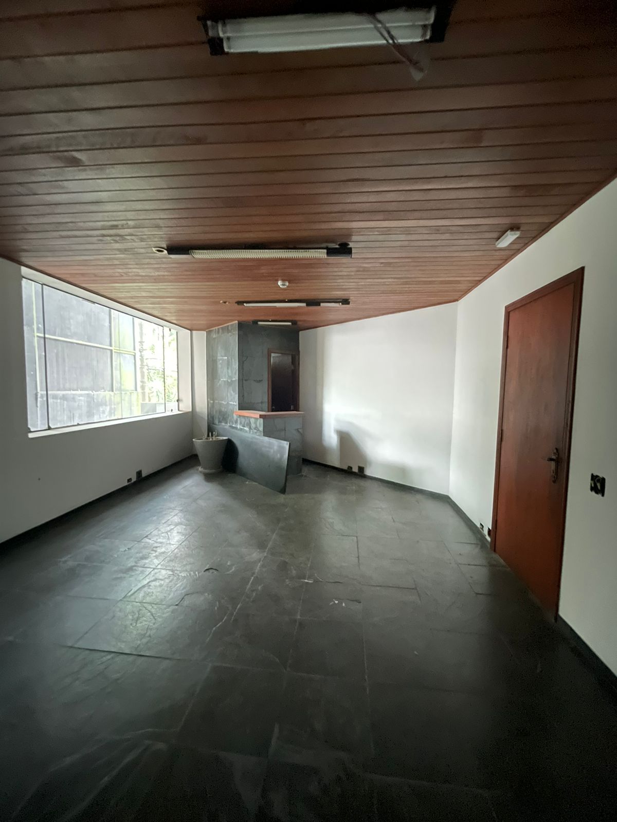 Conjunto Comercial-Sala para alugar com 1 quarto, 33m² - Foto 9