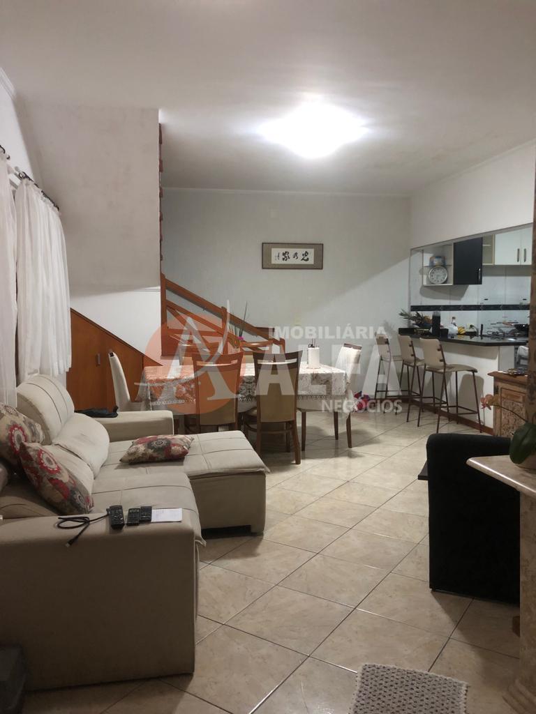 Sobrado com 2 Casas no Jardim São Miguel Cotia/SP 