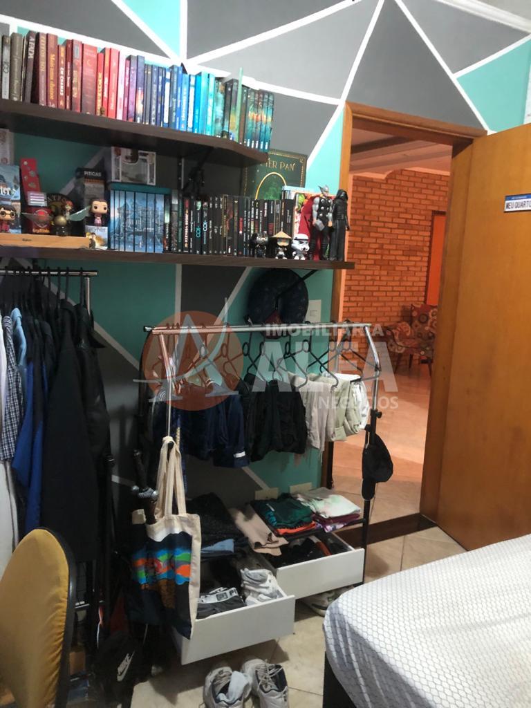 Sobrado com 2 Casas no Jardim São Miguel Cotia/SP 