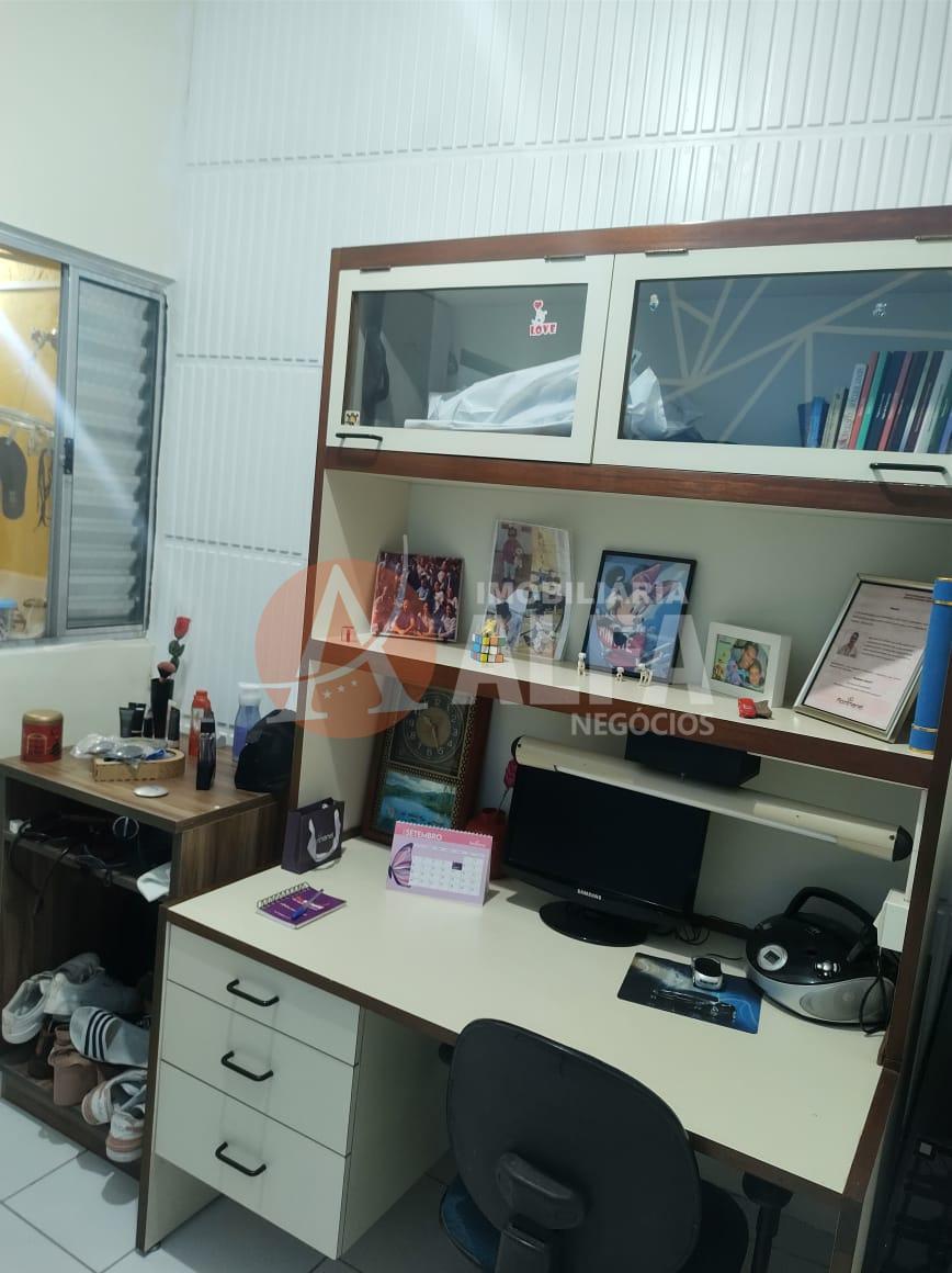 Casa Térrea com 2 Dormitórios Jardim Leonor - Cotia/SP