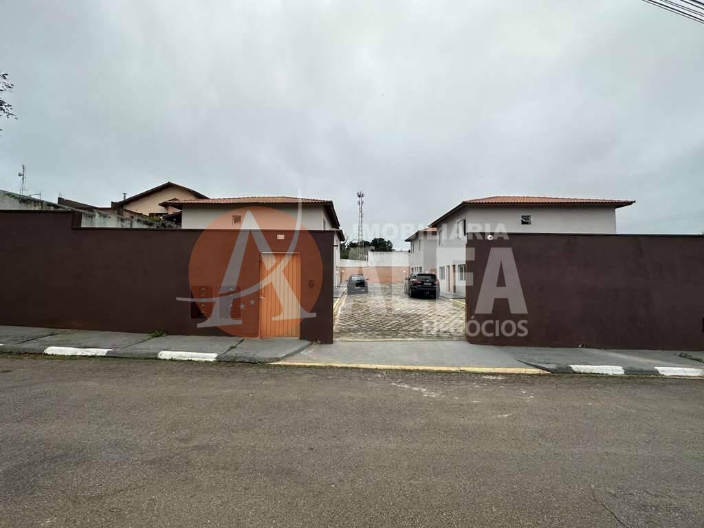 Casa à venda com 2 quartos, 65m² - Foto 2