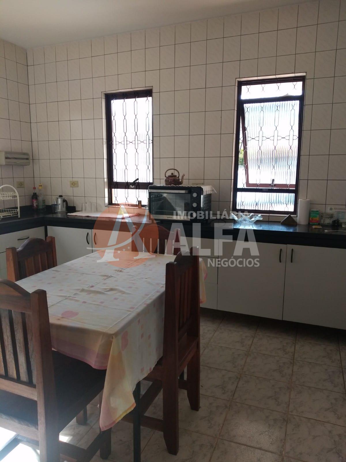 Casa à venda com 3 quartos, 240m² - Foto 5