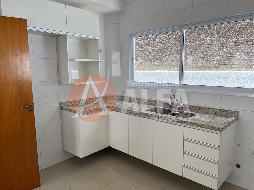 Casa à venda com 3 quartos, 192m² - Foto 6