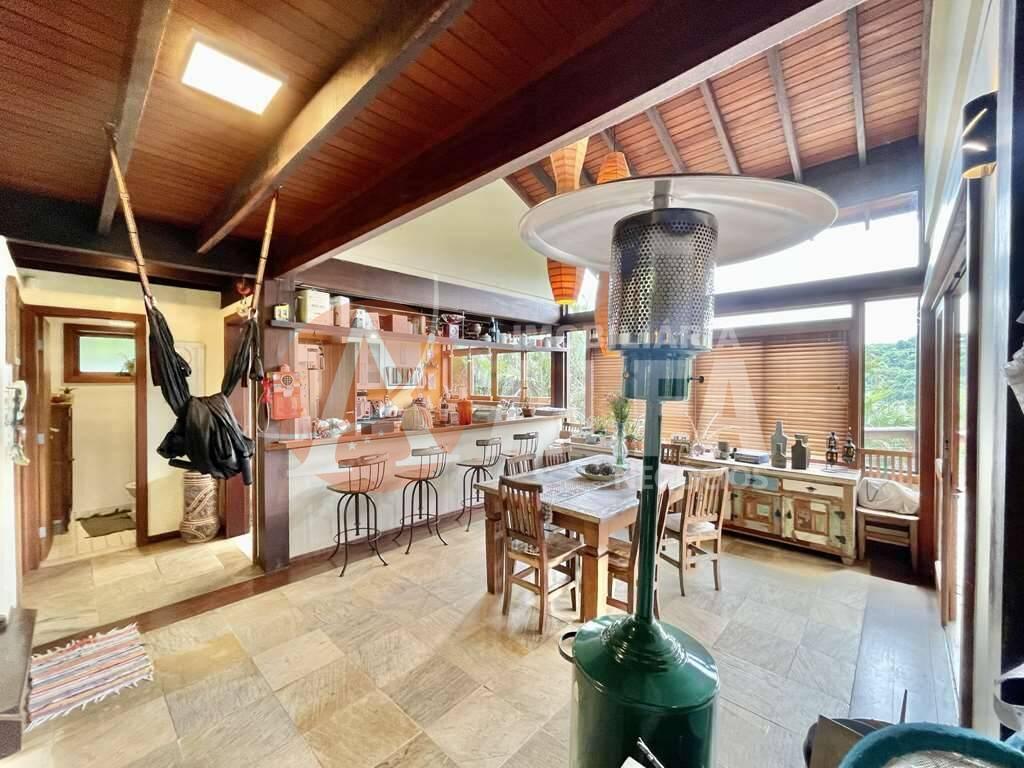 Casa à venda com 3 quartos, 282m² - Foto 33