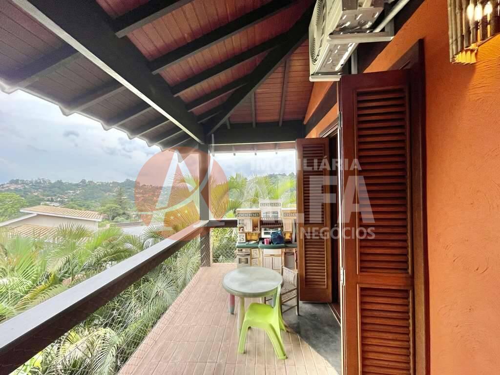 Casa à venda com 3 quartos, 282m² - Foto 8