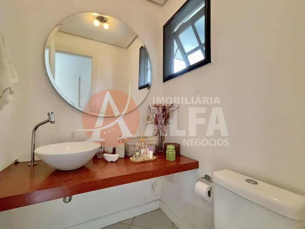 Casa à venda com 4 quartos, 250m² - Foto 37