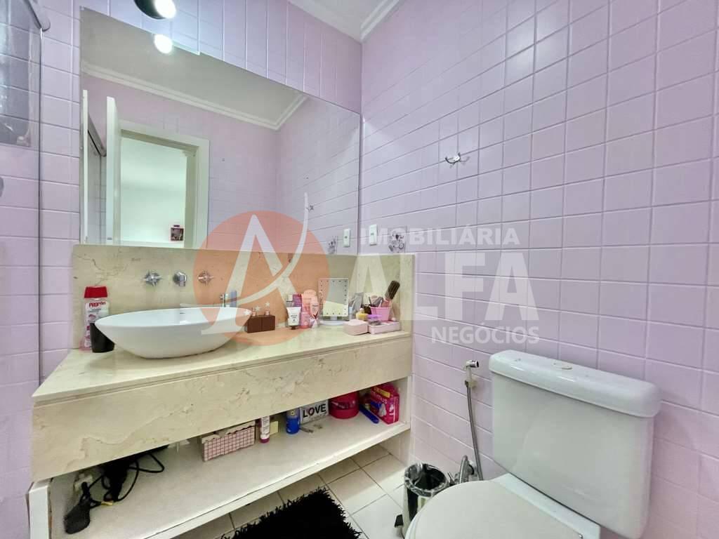 Casa à venda com 4 quartos, 250m² - Foto 11