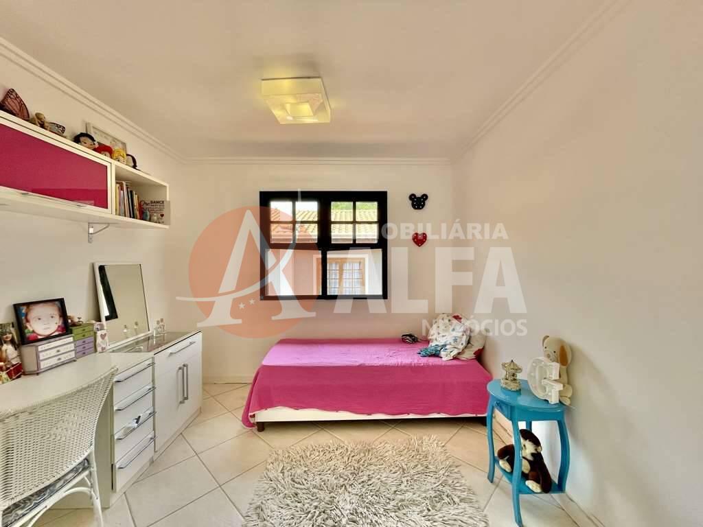 Casa à venda com 4 quartos, 250m² - Foto 8