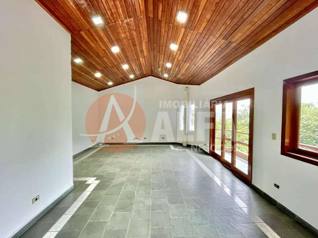 Casa à venda com 5 quartos, 360m² - Foto 8