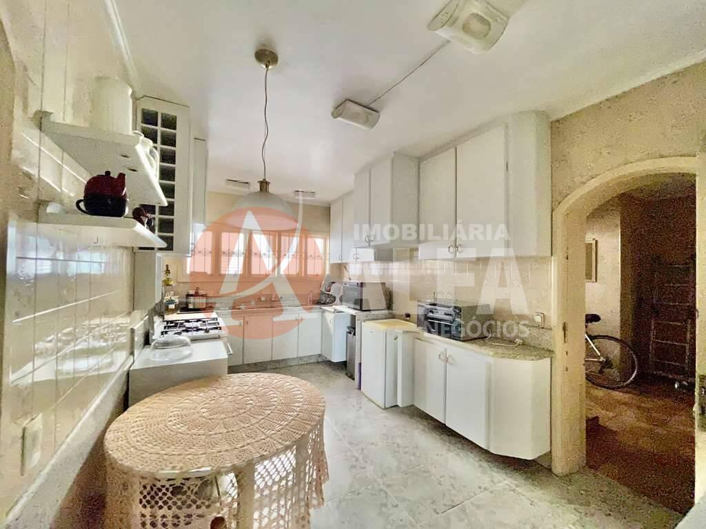 Casa à venda com 4 quartos, 353m² - Foto 23