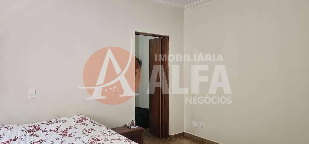 Casa à venda com 3 quartos, 358m² - Foto 12