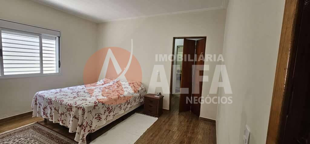 Casa à venda com 3 quartos, 358m² - Foto 13