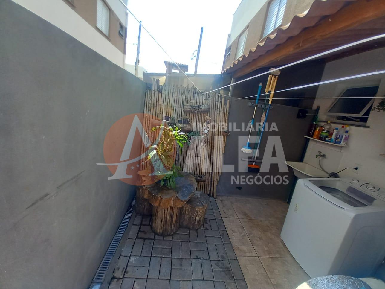 Casa à venda com 2 quartos, 51m² - Foto 18