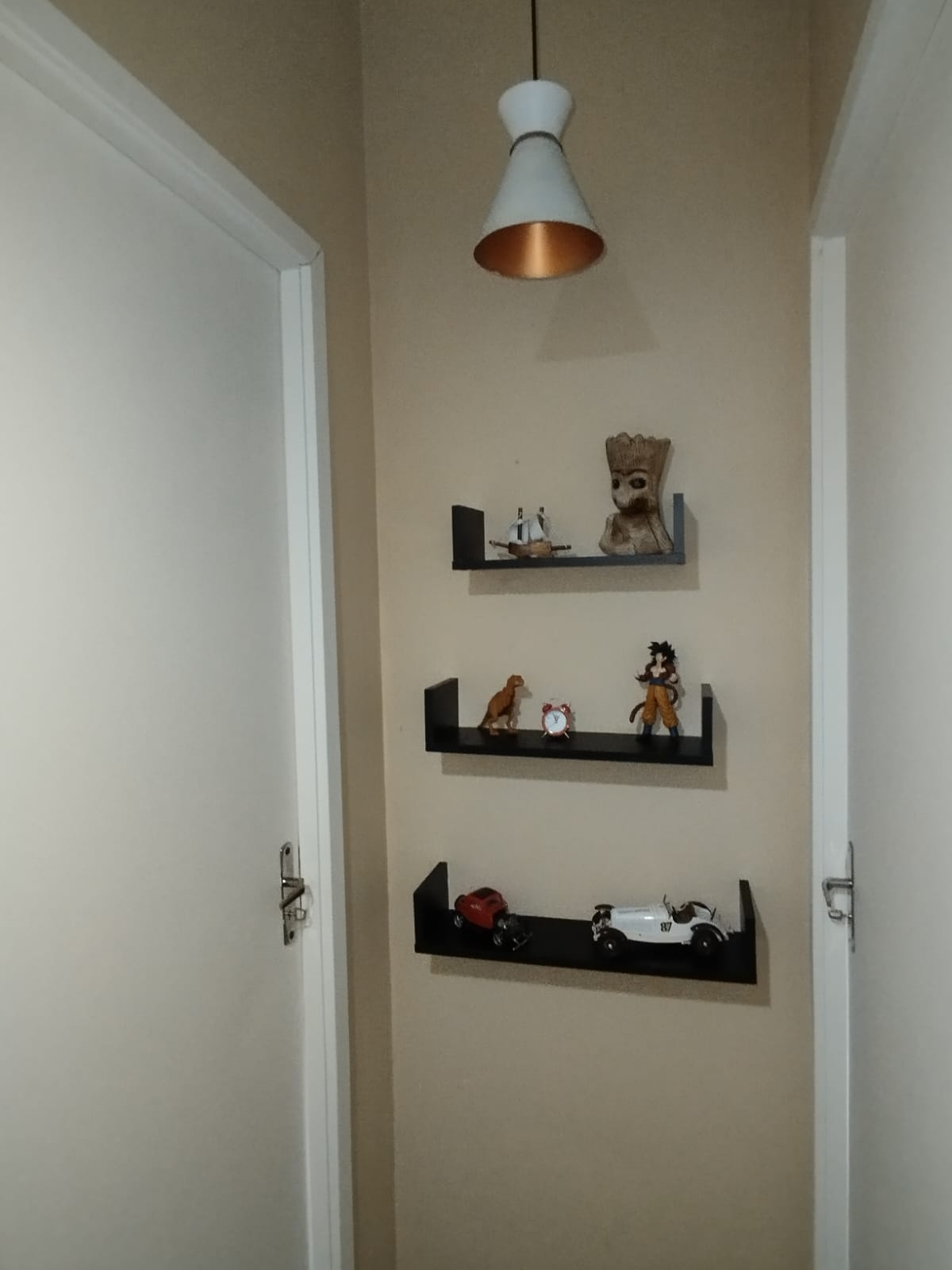 Linda casa com 02 Quartos em Condomínio Residencial Villa Aguassaí - Água Espraiada - Cotia/SP