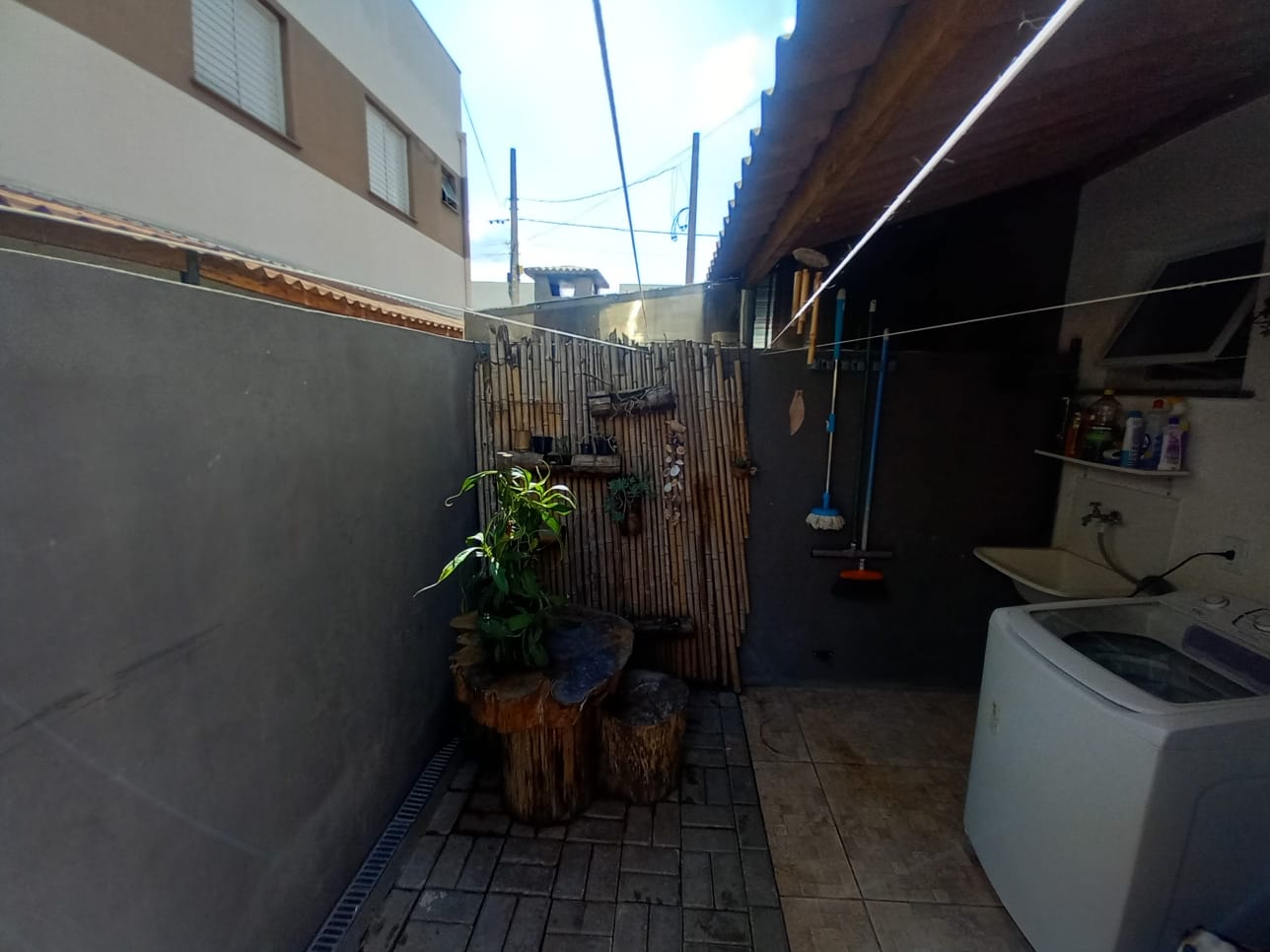 Linda casa com 02 Quartos em Condomínio Residencial Villa Aguassaí - Água Espraiada - Cotia/SP