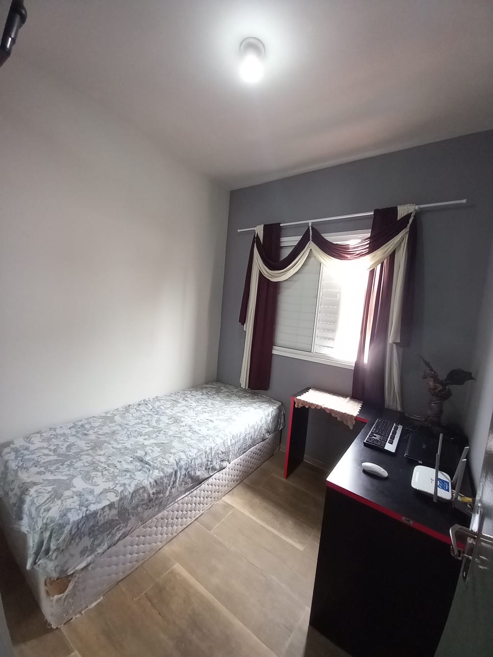 Linda casa com 02 Quartos em Condomínio Residencial Villa Aguassaí - Água Espraiada - Cotia/SP