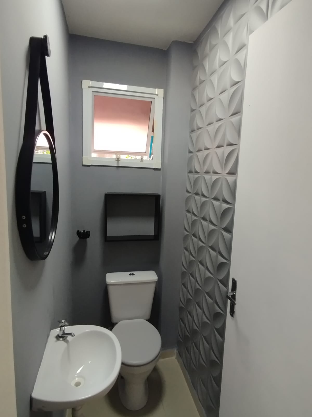Linda casa com 02 Quartos em Condomínio Residencial Villa Aguassaí - Água Espraiada - Cotia/SP