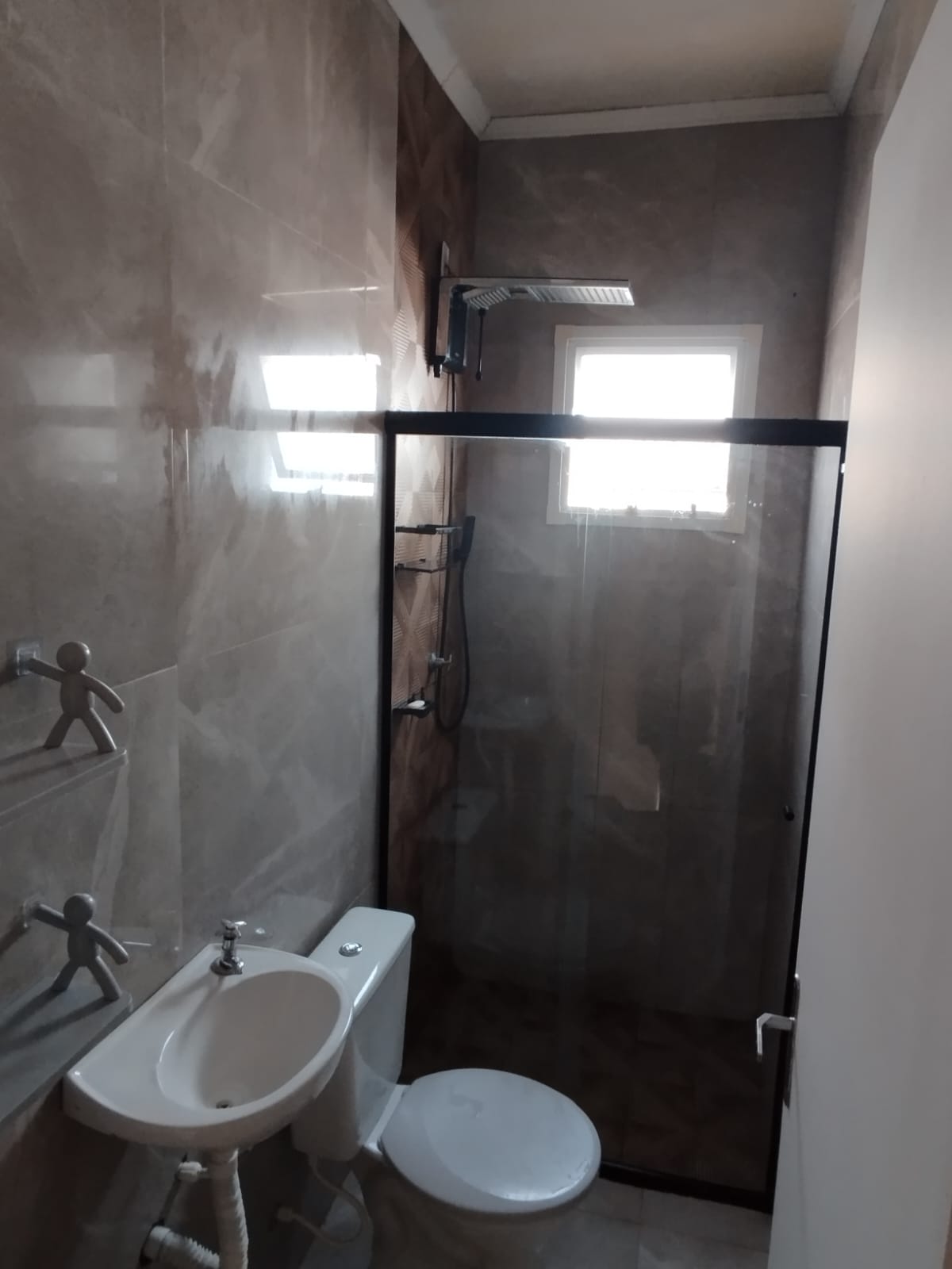 Linda casa com 02 Quartos em Condomínio Residencial Villa Aguassaí - Água Espraiada - Cotia/SP
