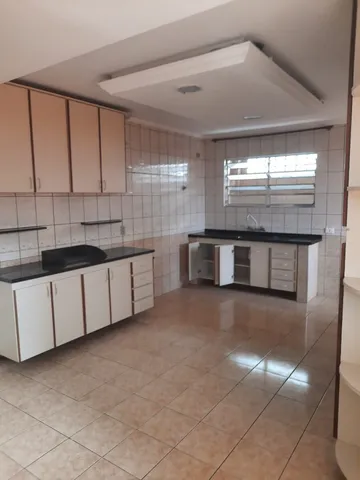 Casa à venda com 3 quartos, 225m² - Foto 6