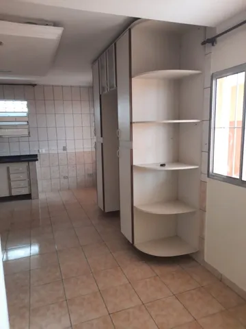 Casa à venda com 3 quartos, 225m² - Foto 13