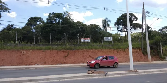 Terreno à venda com 1 quarto, 10600m² - Foto 5