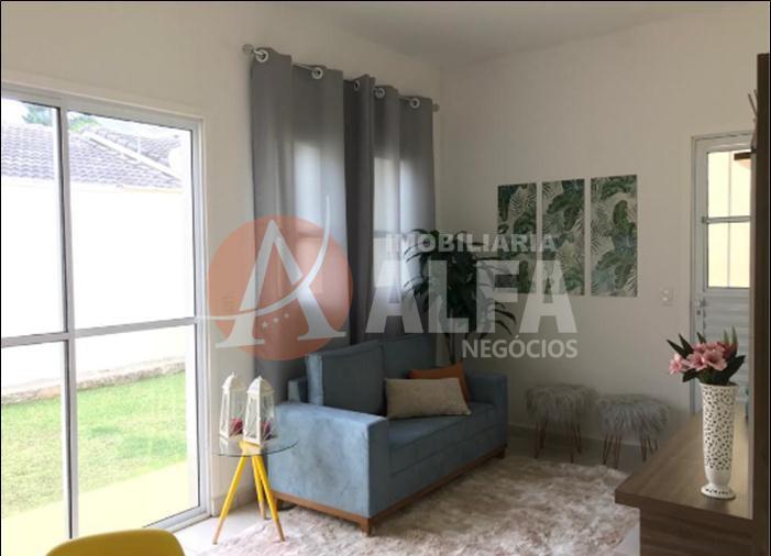 Casa à venda com 3 quartos, 70m² - Foto 3