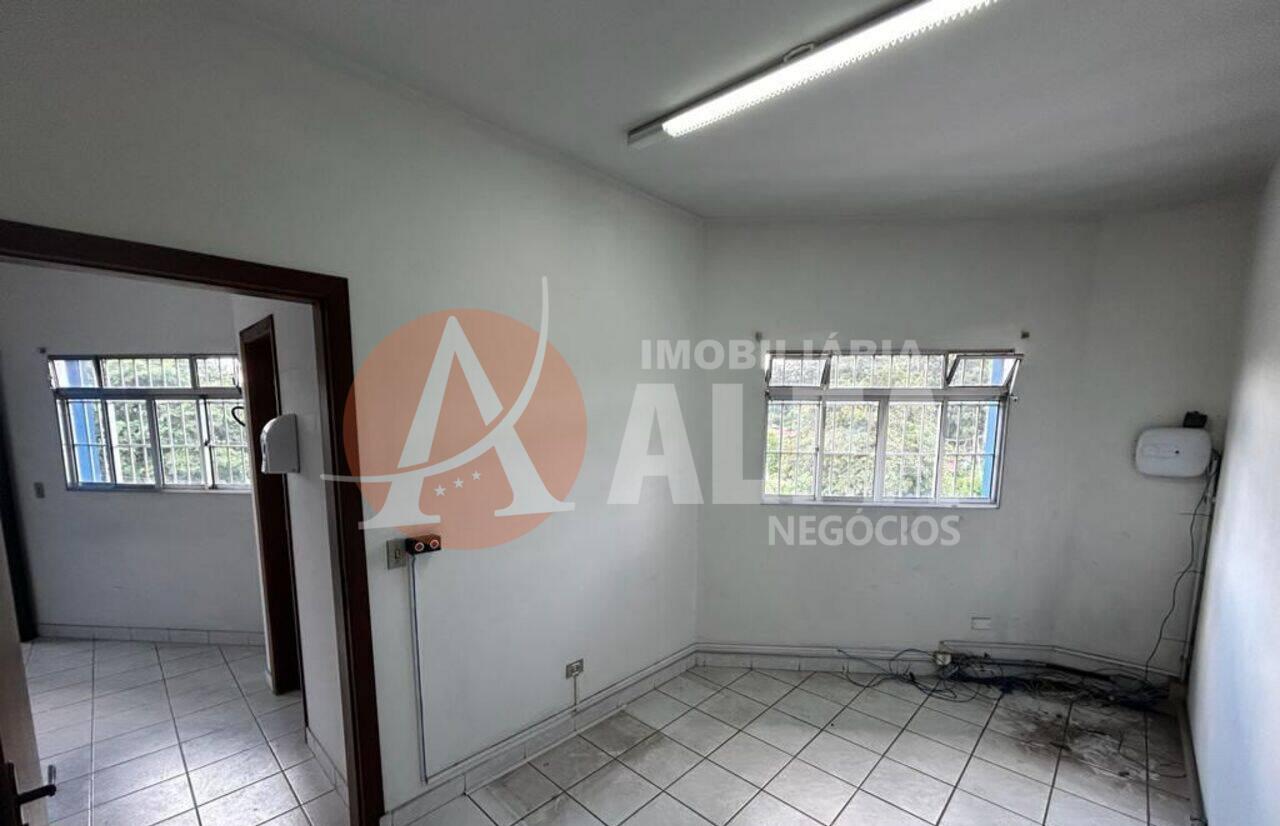 Depósito-Galpão-Armazém para alugar com 1 quarto, 200m² - Foto 16