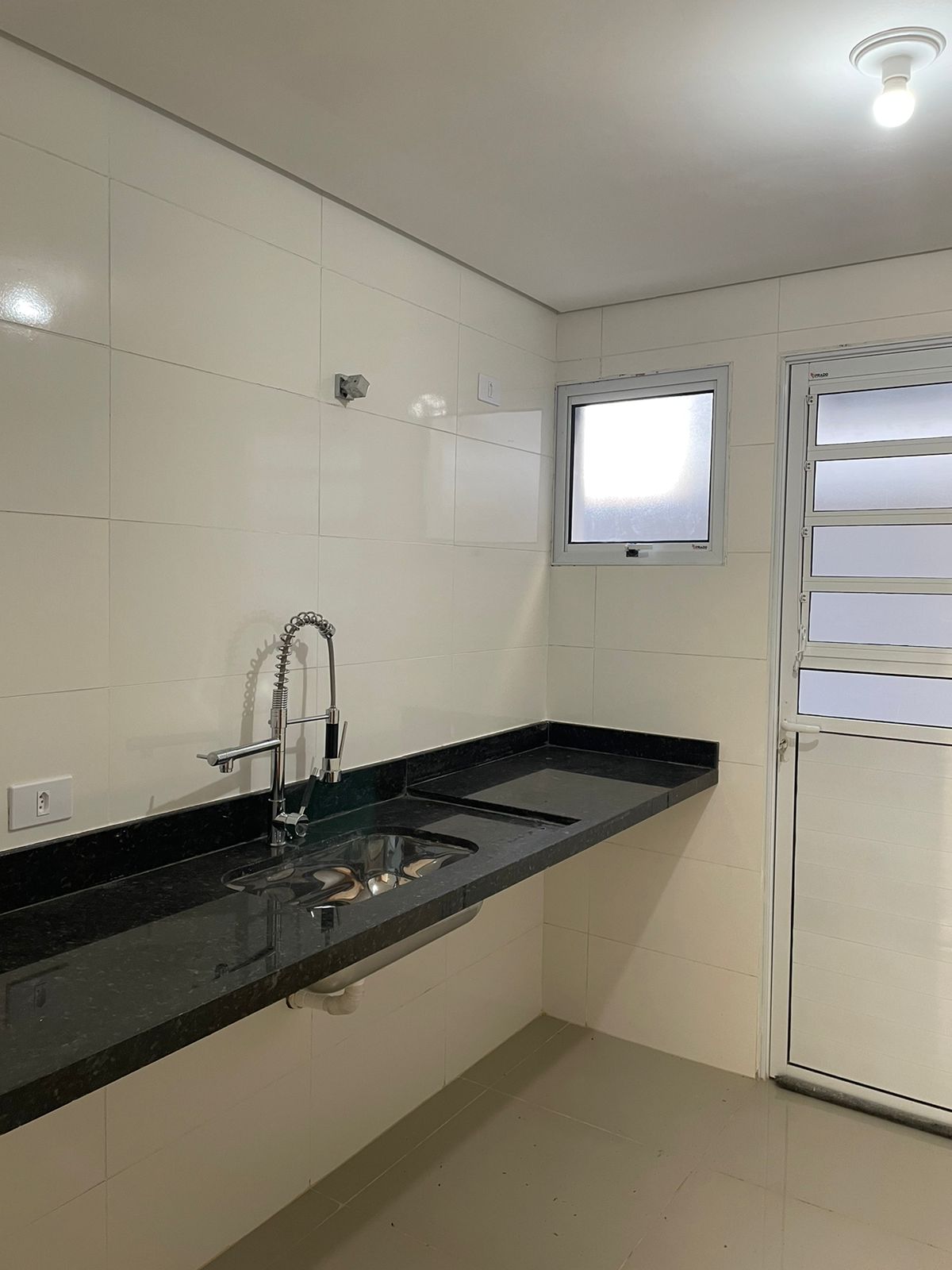 Casa à venda com 2 quartos, 104m² - Foto 14