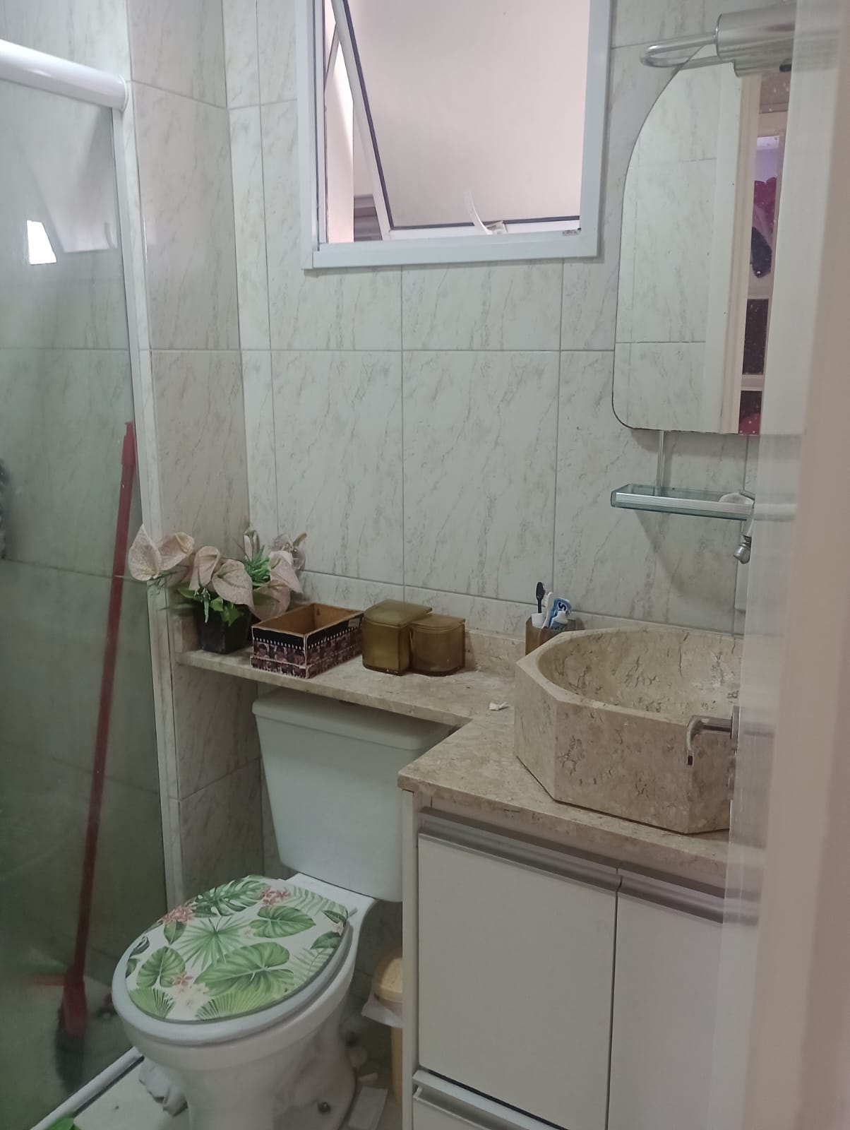 DUPLEX  94m2 (V) - 04 Dormitórios - Condomínio Residencial Essence - Jardim Nova Vida - Cotia