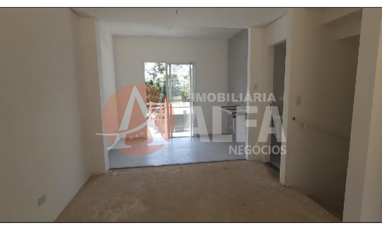 Casa à venda com 3 quartos, 100m² - Foto 3