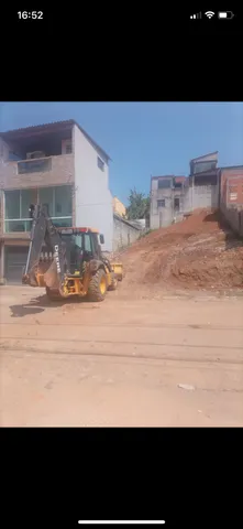 Terreno à venda com 1 quarto, 250m² - Foto 2