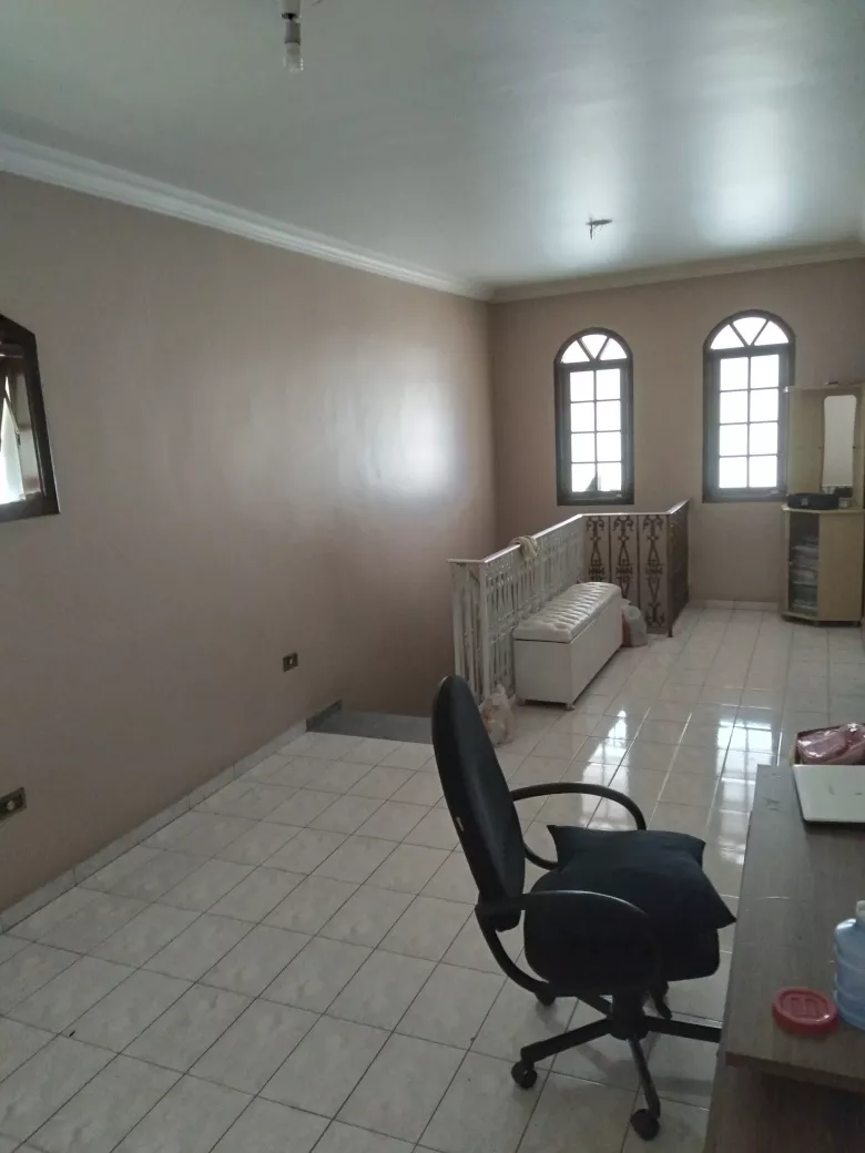 Casa à venda com 4 quartos, 350m² - Foto 10