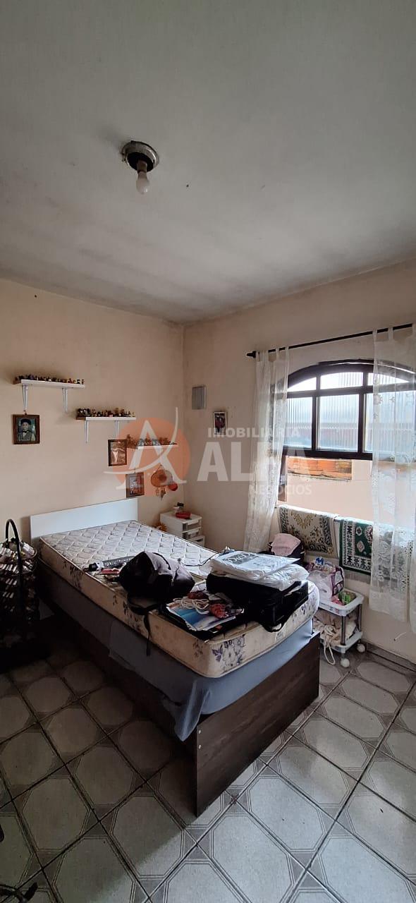 Casa à venda com 4 quartos, 250m² - Foto 10