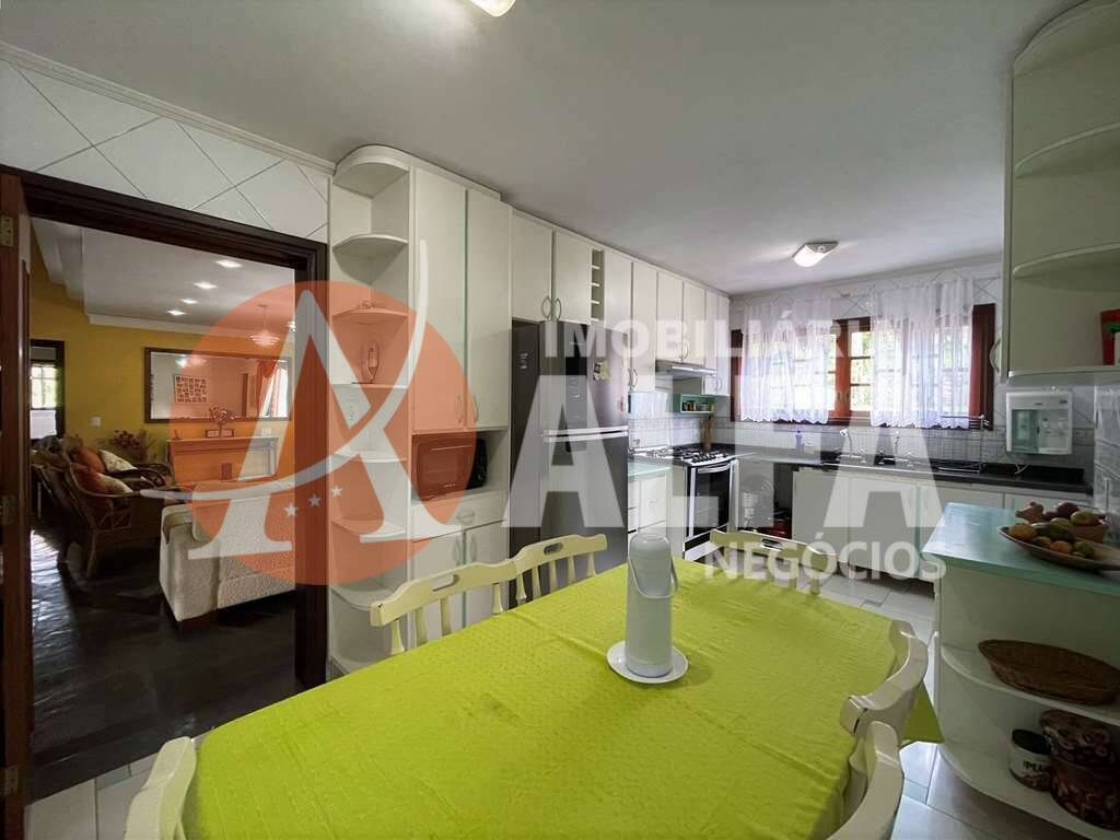 Casa à venda com 6 quartos, 664m² - Foto 12