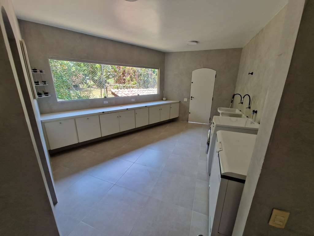 Casa para alugar com 4 quartos, 578m² - Foto 14