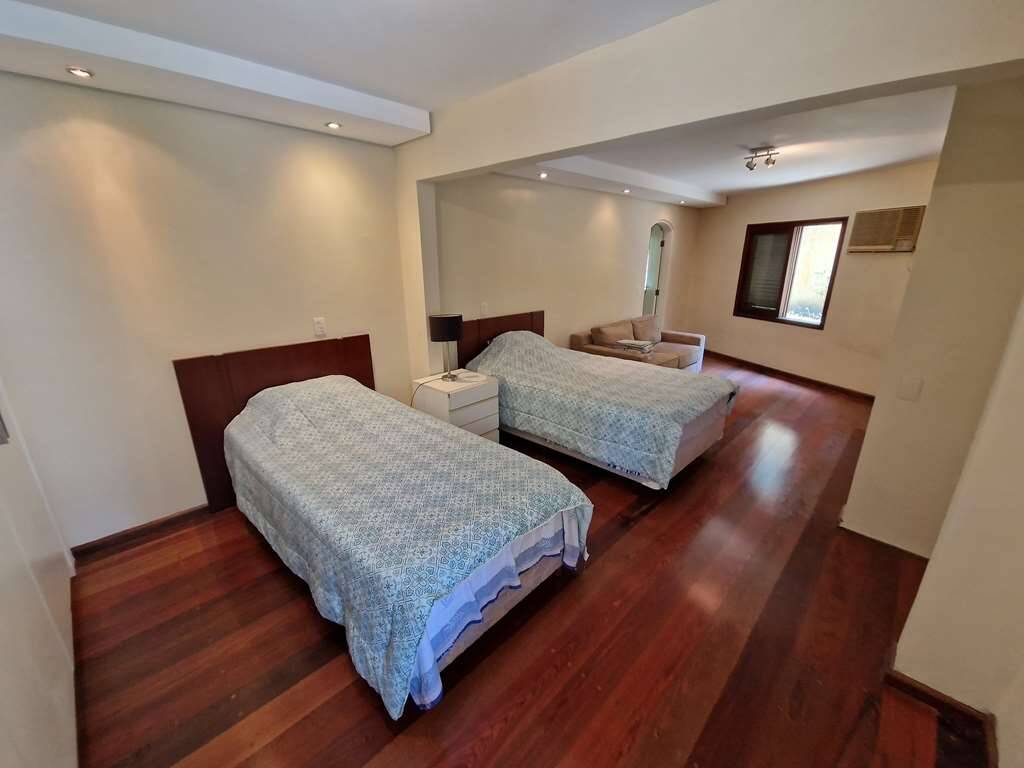 Casa para alugar com 4 quartos, 578m² - Foto 47