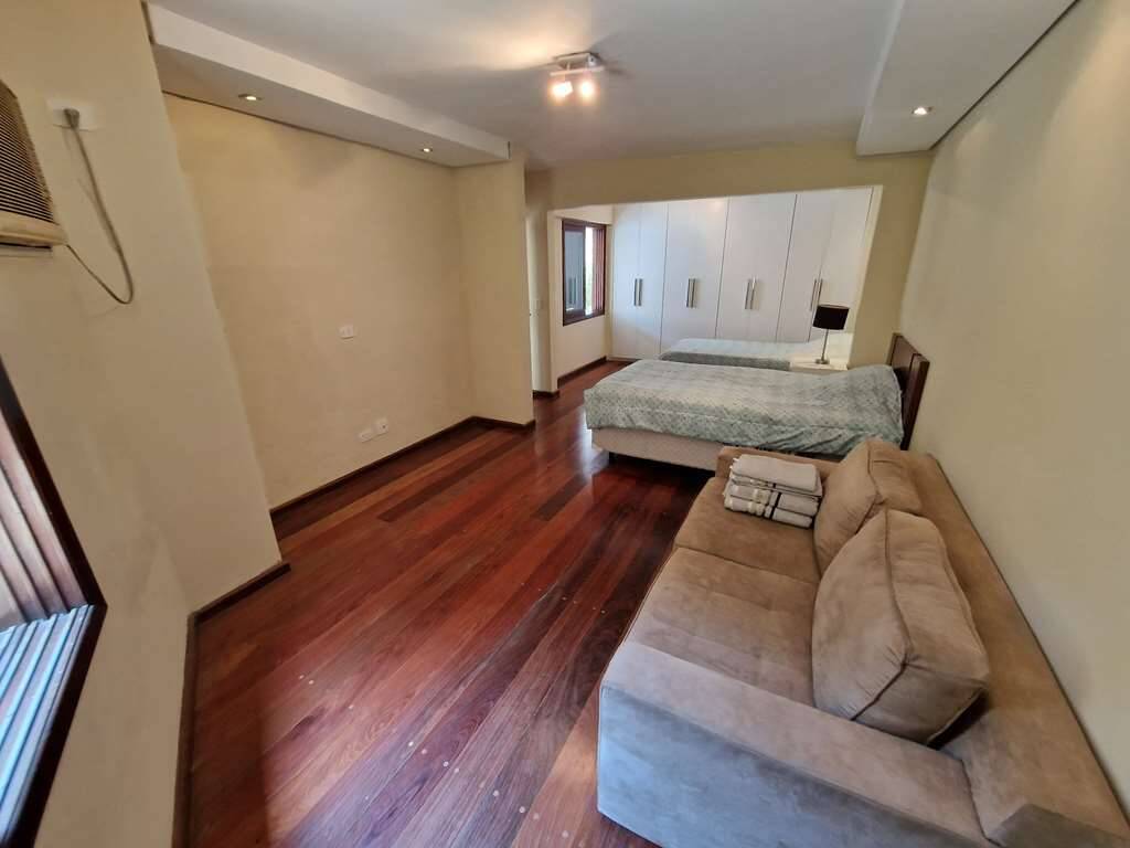 Casa para alugar com 4 quartos, 578m² - Foto 48