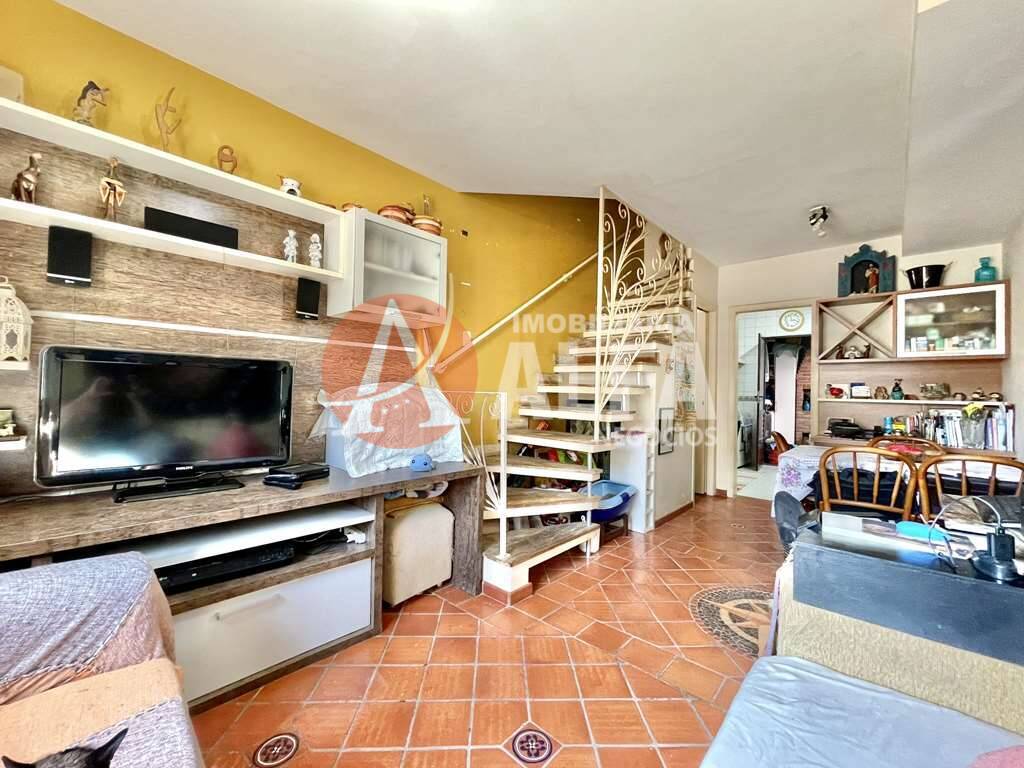 Casa à venda com 2 quartos, 60m² - Foto 8